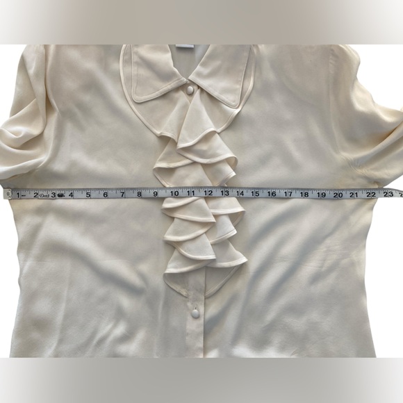 Tess 100% buttery soft silk cream colored ruffled shirt, Sz 14 - Picture 5 of 9